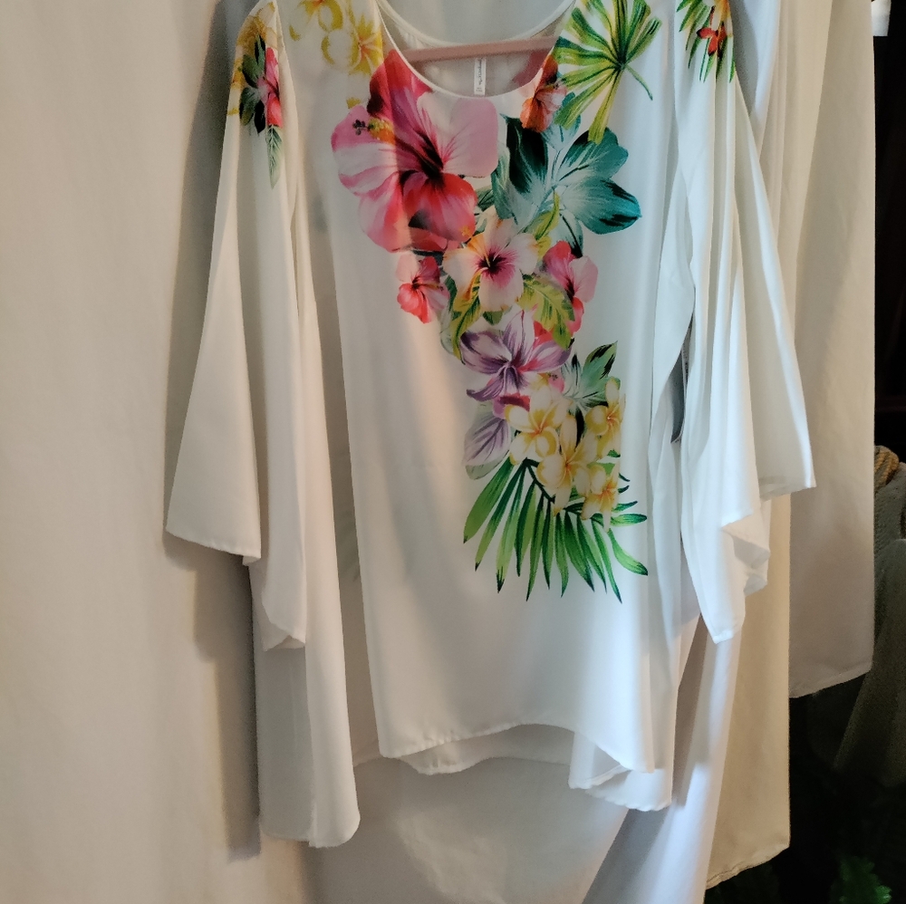Passport Floral Print Top Flowey Sleeve Bottom Hemline Size XL NWT. - Picture 7 of 13